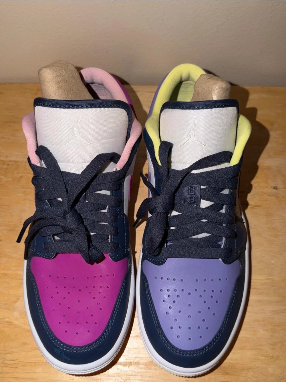 Jordan womenLow-Top Sneakers in Magenta and Lavender